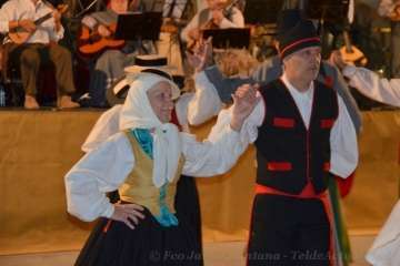 Centro y Anzar, de Telde, en el III Festival Folclórico Herencias (Foto Francisco Javier Santana)